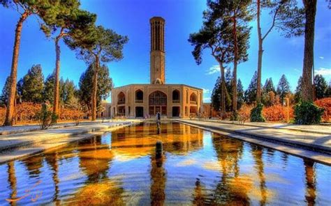 Dolat Abad Garden: Ett Oas av Lugn och Skönhet i Yazd!