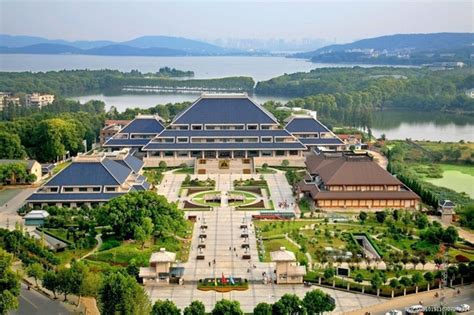  Hubei Provinsialmuseet: En resa genom historiens labyrinter och kulturrikedom!