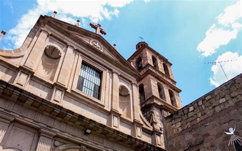 Templo de la Cruz! En Mystisk Reseupplevelse i Kanasín